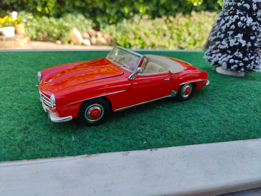 Mercedes Benz 190 SL 1955 Welly vitrine model 1:18, Hobby en Vrije tijd, Modelauto's | 1:18, Ophalen of Verzenden, Gebruikt, Auto