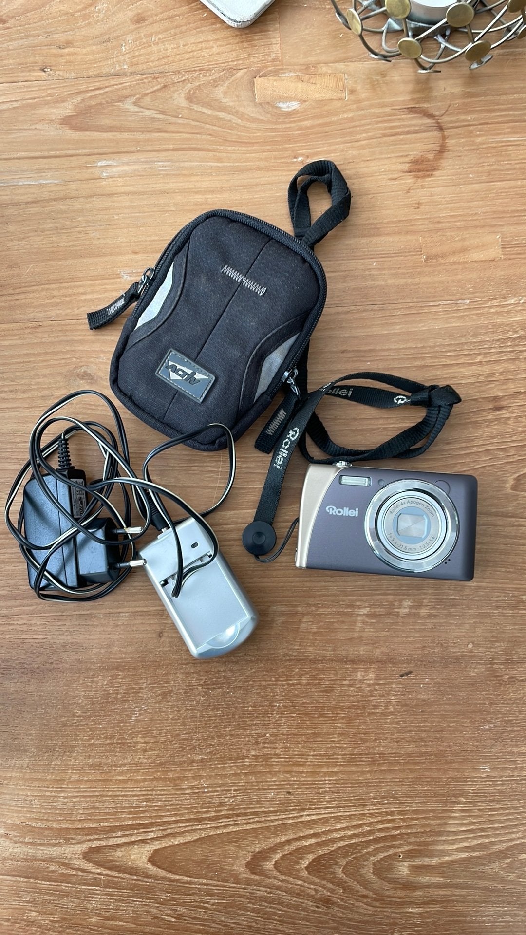 Rollei Compact Camera met Tasje en Oplader, Ophalen, Gebruikt, Compact, Overige Merken