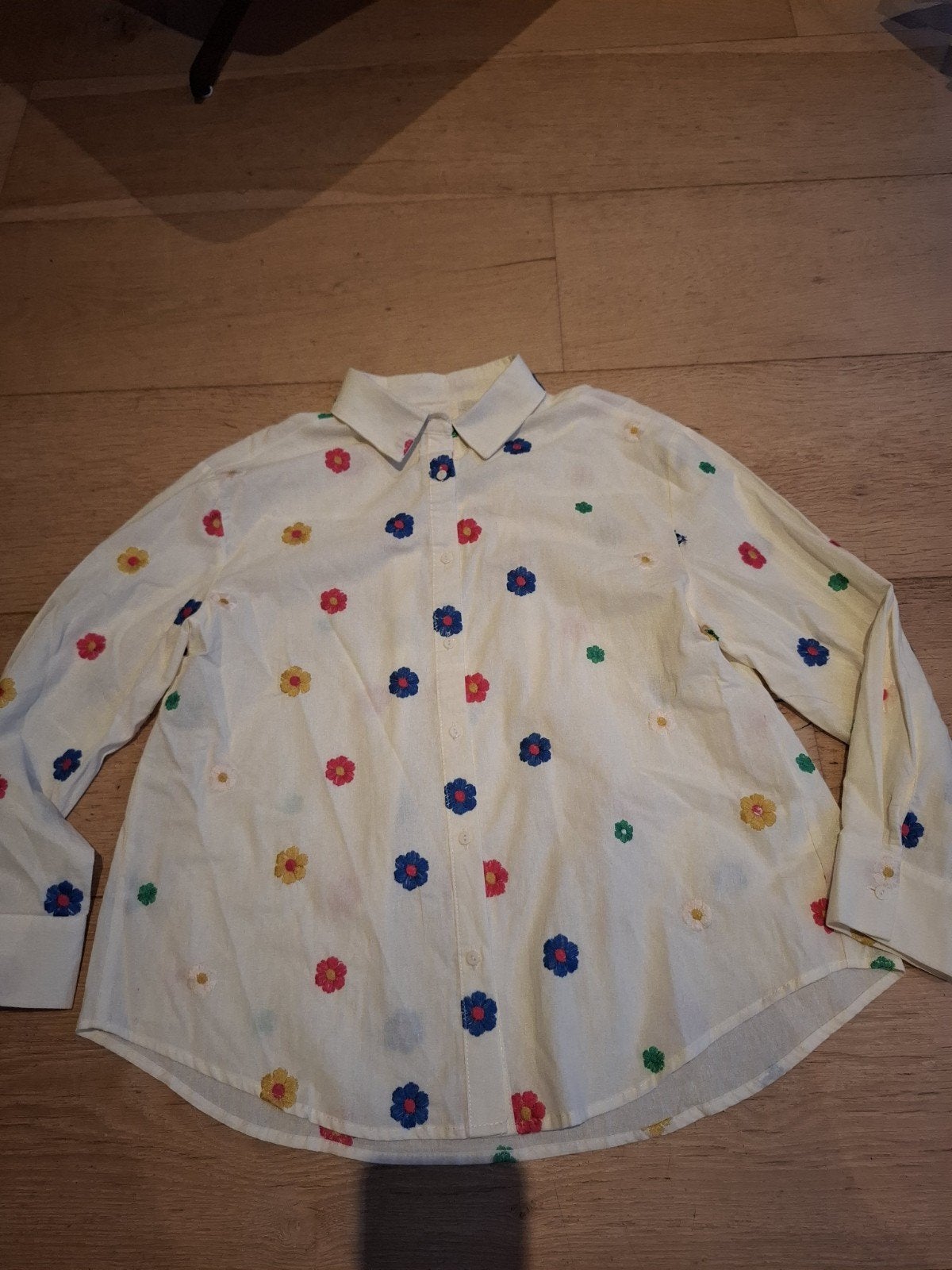 Jubylee blouse met bloemenprint, valt als M, nieuwstaat, Maat 38/40 (M), Wit, Ophalen of Verzenden, Zo goed als nieuw