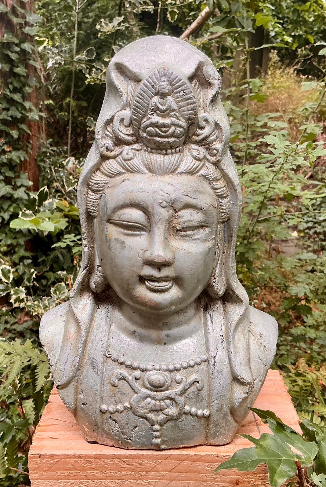 Guanyin buste aardewerk, Antiek en Kunst, Buste, Ophalen of Verzenden, 20 - 50 cm, Steen of Keramiek