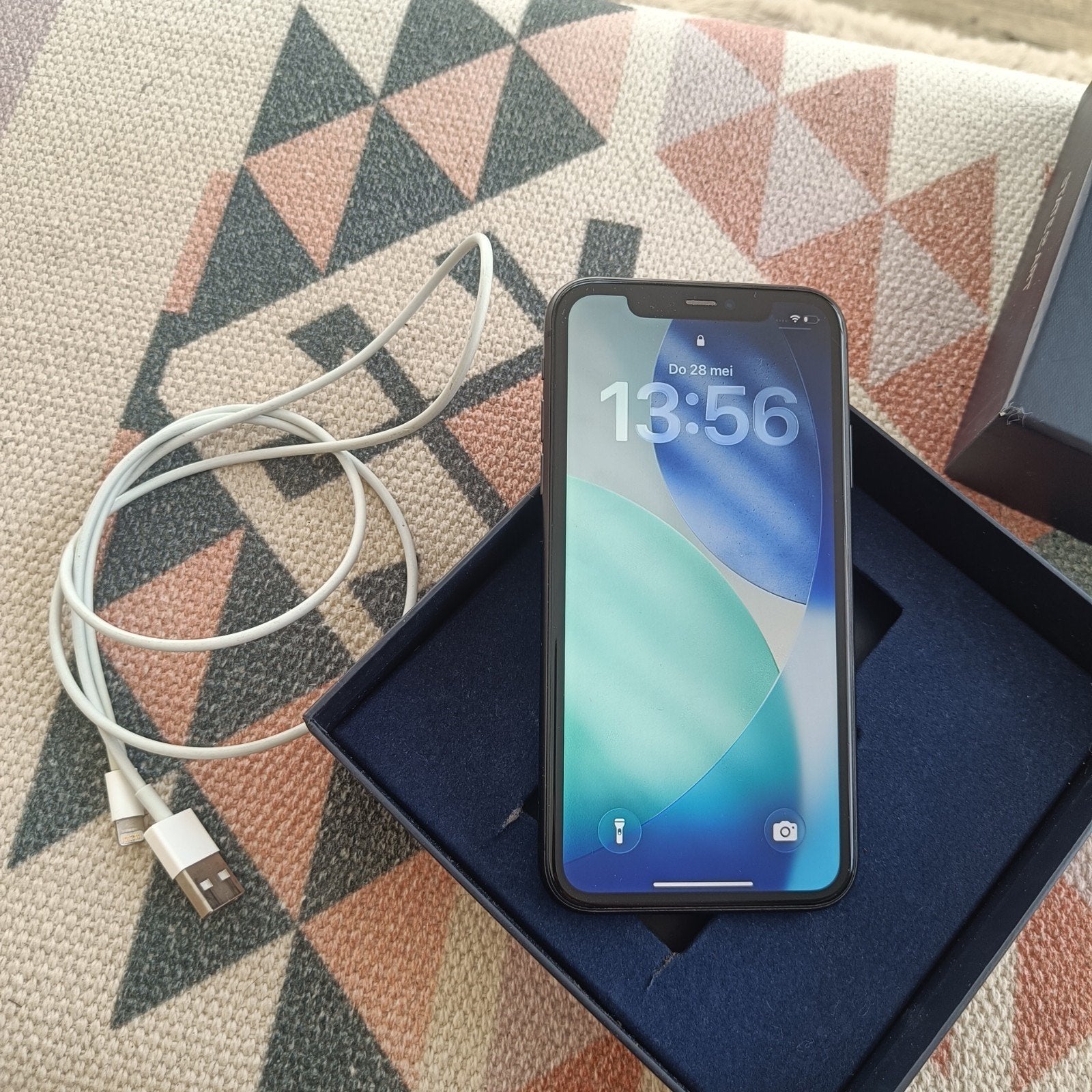 iPhone 11 zwart - 64 GB - Batterij 82%, Telecommunicatie, Mobiele telefoons | Apple iPhone, Zwart, Zo goed als nieuw, 82 %, 64 GB