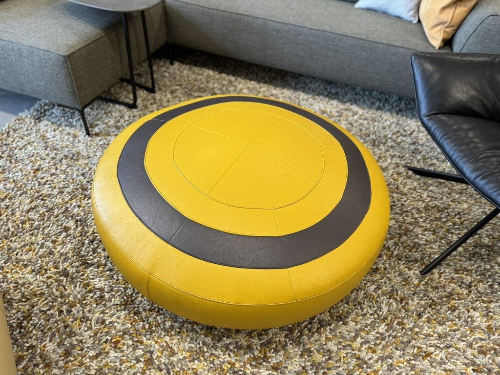 Nieuwstaat Leolux Saturn Hocker Geel Poef Design D100