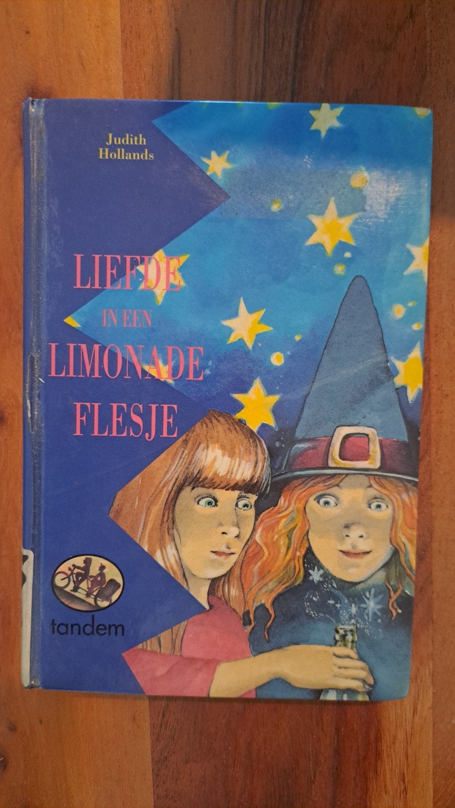 Liefde in een Limonade Flesje - Judith Hollands, Ophalen of Verzenden