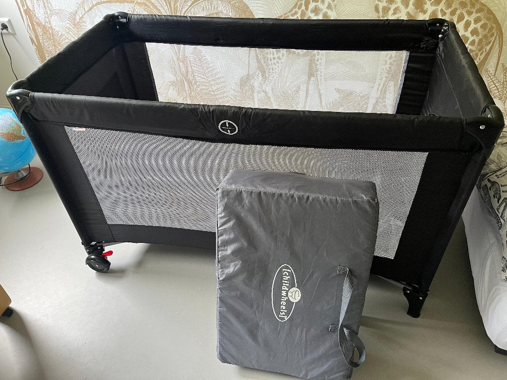 Campingbedje campingbed reisbedje met matrasje mama loes, Kinderen en Baby's, Ophalen, Gebruikt, Reisbedje
