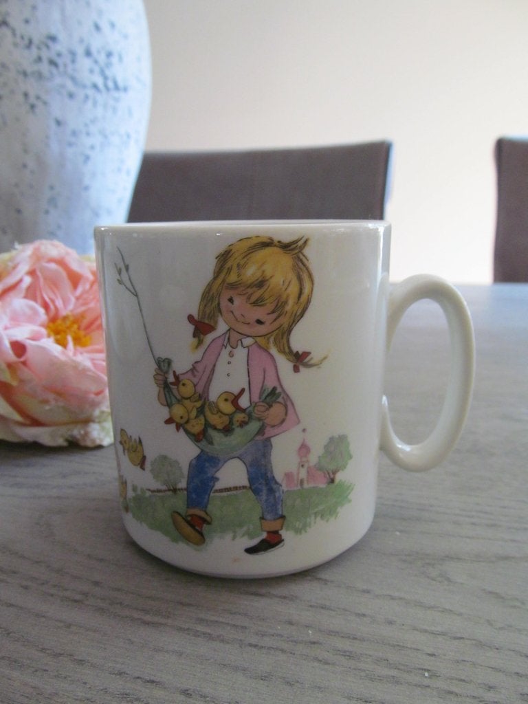 Villeroy & Boch Beker Meisje met jonge Eendjes, Keramiek, Villeroy & Boch, Zo goed als nieuw, Overige stijlen