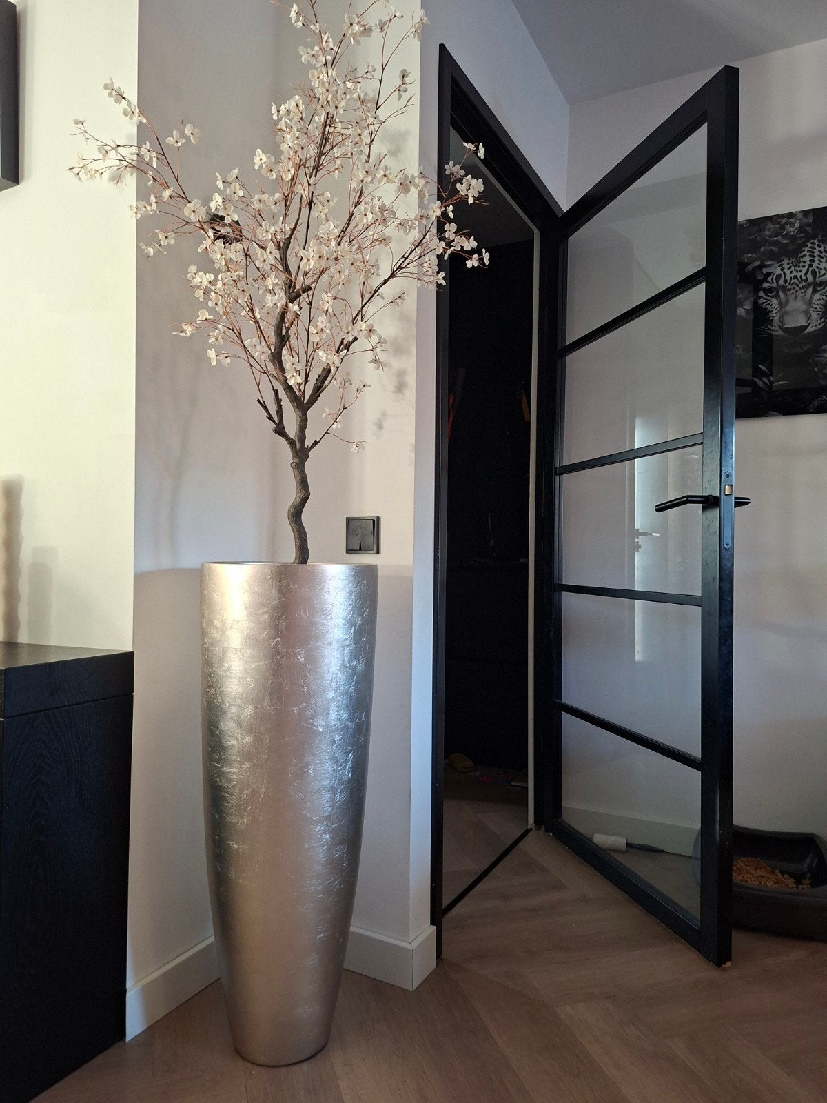 Parelmoer vaas champagnekleur met kunstboom twv €447., Huis en Inrichting, Woonaccessoires | Vazen, Ophalen