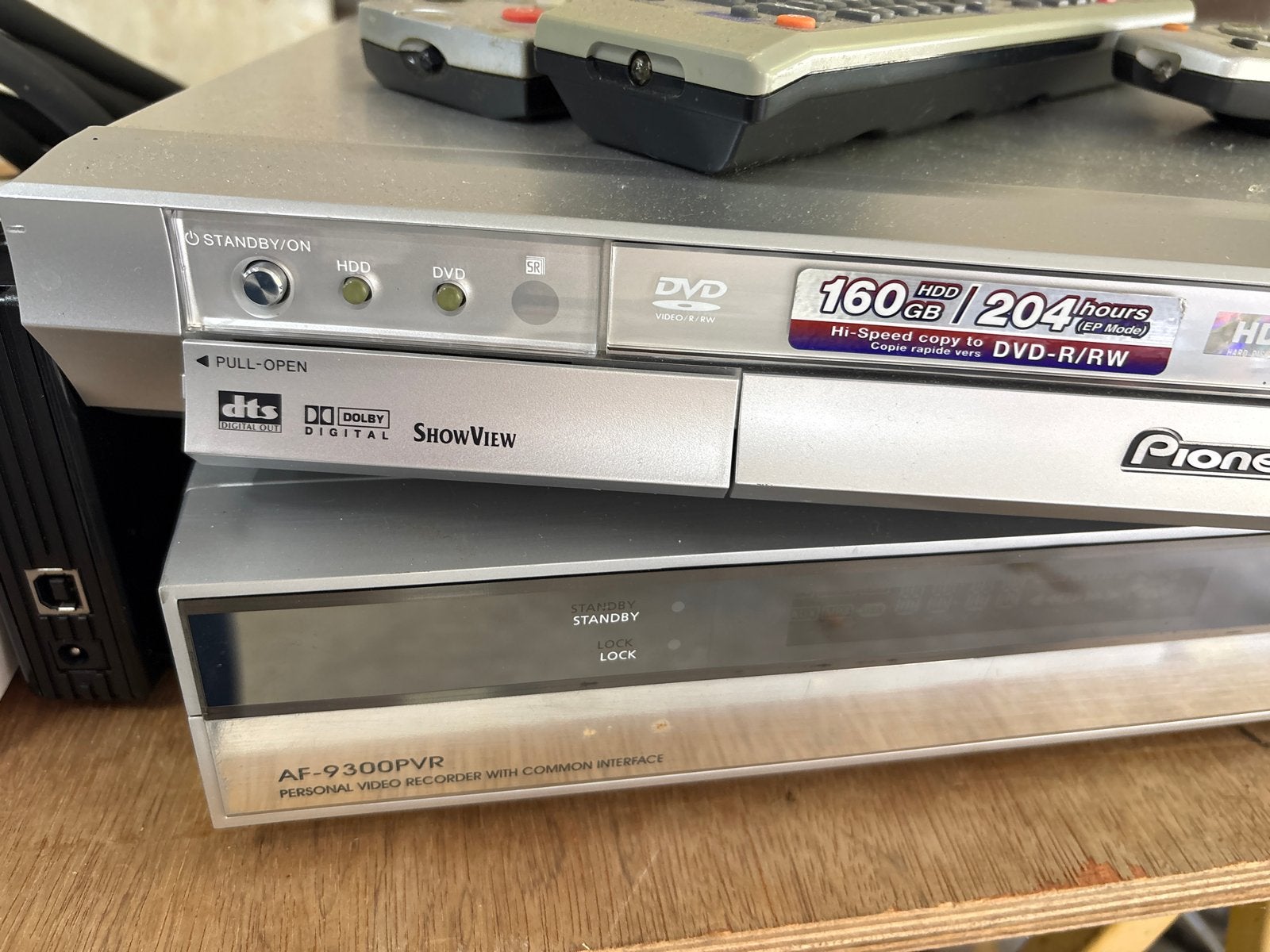 Diverse satellietontvangers, schotel en accessoires, Ophalen, Gebruikt, Decoder, Met dvd-recorder
