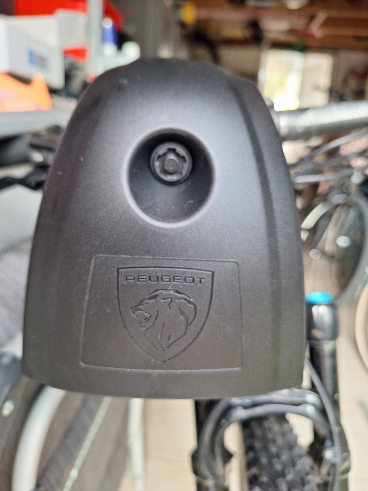 Originele Peugeot dakdragers 5008/3008 (vanaf 2024), Ophalen, Zo goed als nieuw