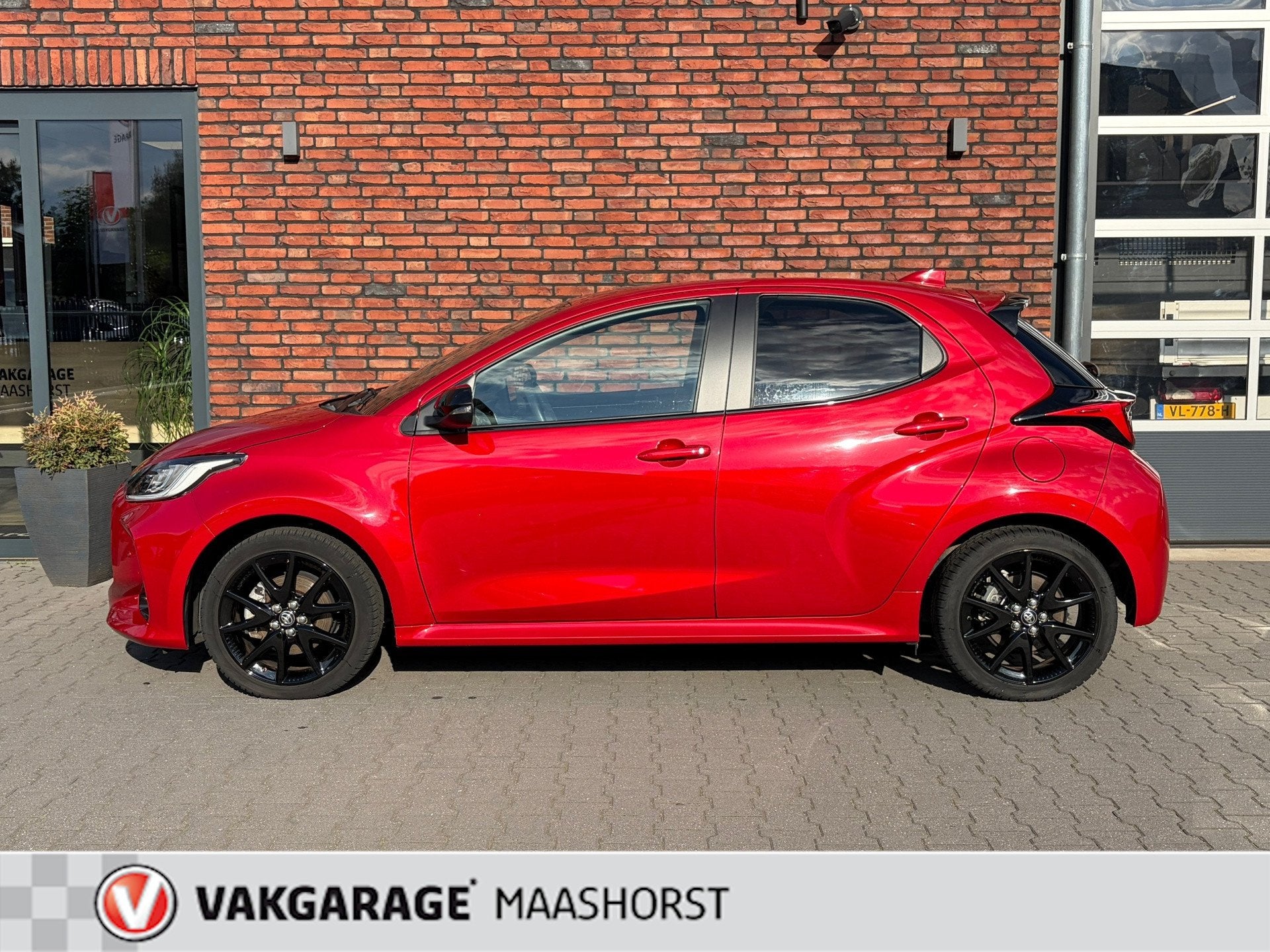 Toyota Yaris 1.5 Hybrid Executive AchteruitrijCam/Adapt.Crui, 12 maanden, Gebruikt, Euro 6, Automatische klimaatregeling
