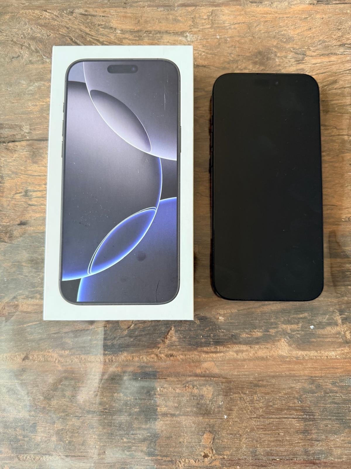 Apple iPhone 16 Pro Max 256GB Black Titanium (Krasvrij), Telecommunicatie, Mobiele telefoons | Apple iPhone, Zwart, IPhone 16 Pro Max