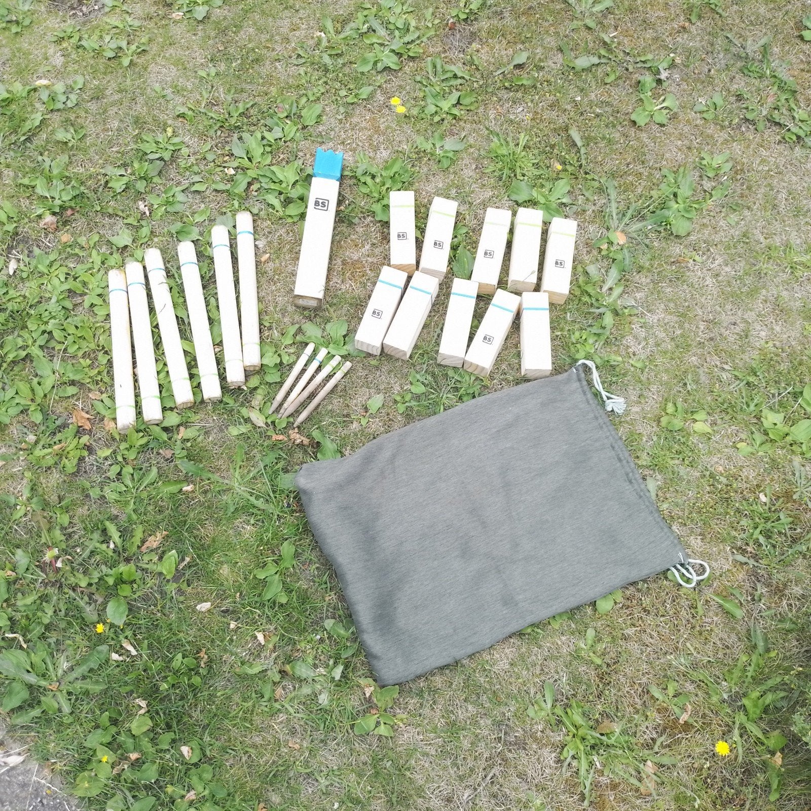 Kubb spel - Houten buitenspel met draagtas, Hobby en Vrije tijd, Gezelschapsspellen | Bordspellen, Vijf spelers of meer, Ophalen