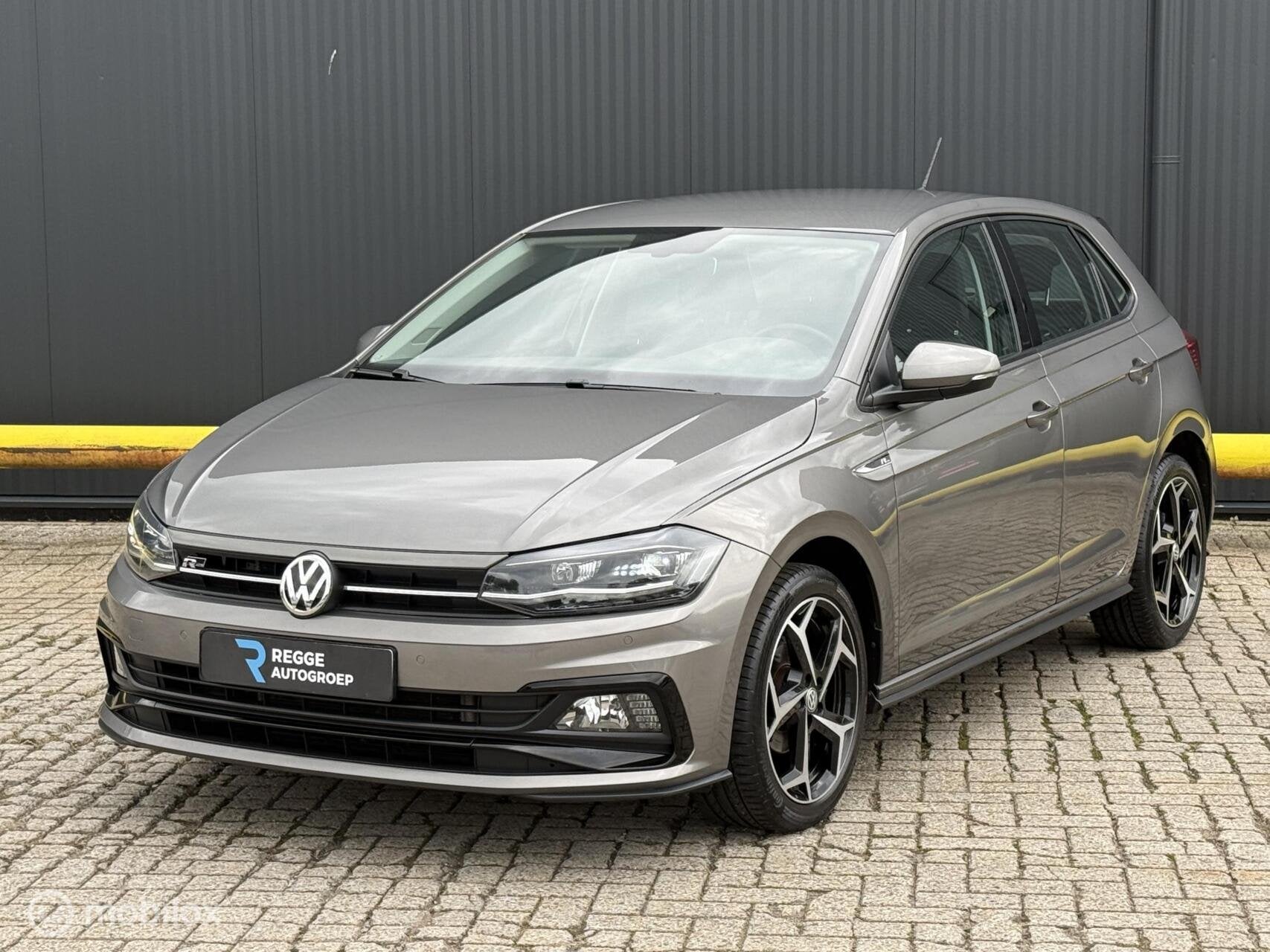 Volkswagen Polo 1.0 TSI R-Line LED | NAVI | CARPLAY, Auto's, Voorwielaandrijving, Gebruikt, 95 pk, Bedrijf