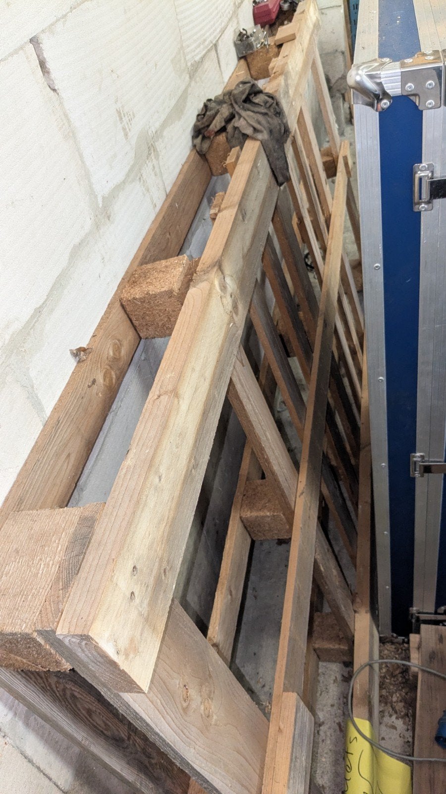 Grote houten pallet 240cm lang en 117,5cm breed, Doe-het-zelf en Verbouw, Ophalen, Gebruikt, Minder dan 25 mm, Overige typen