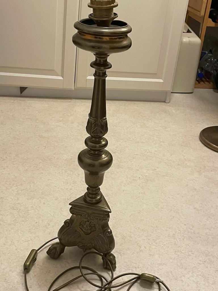 Kerkelijke kandelaarlamp/altaar, Ophalen