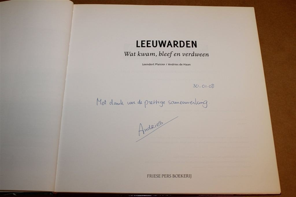 Leeuwarden Jaren 60 en 70 — Fotoboek, Gesigneerd Exemplaar, Ophalen of Verzenden, Gelezen