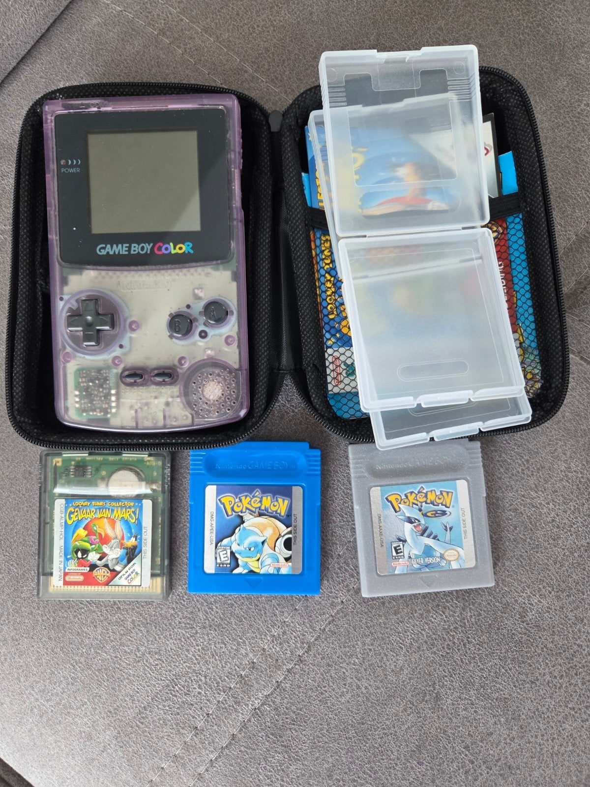 Gameboy color with 3games and case, Spelcomputers en Games, Spelcomputers | Nintendo Game Boy, Ophalen of Verzenden, Zo goed als nieuw