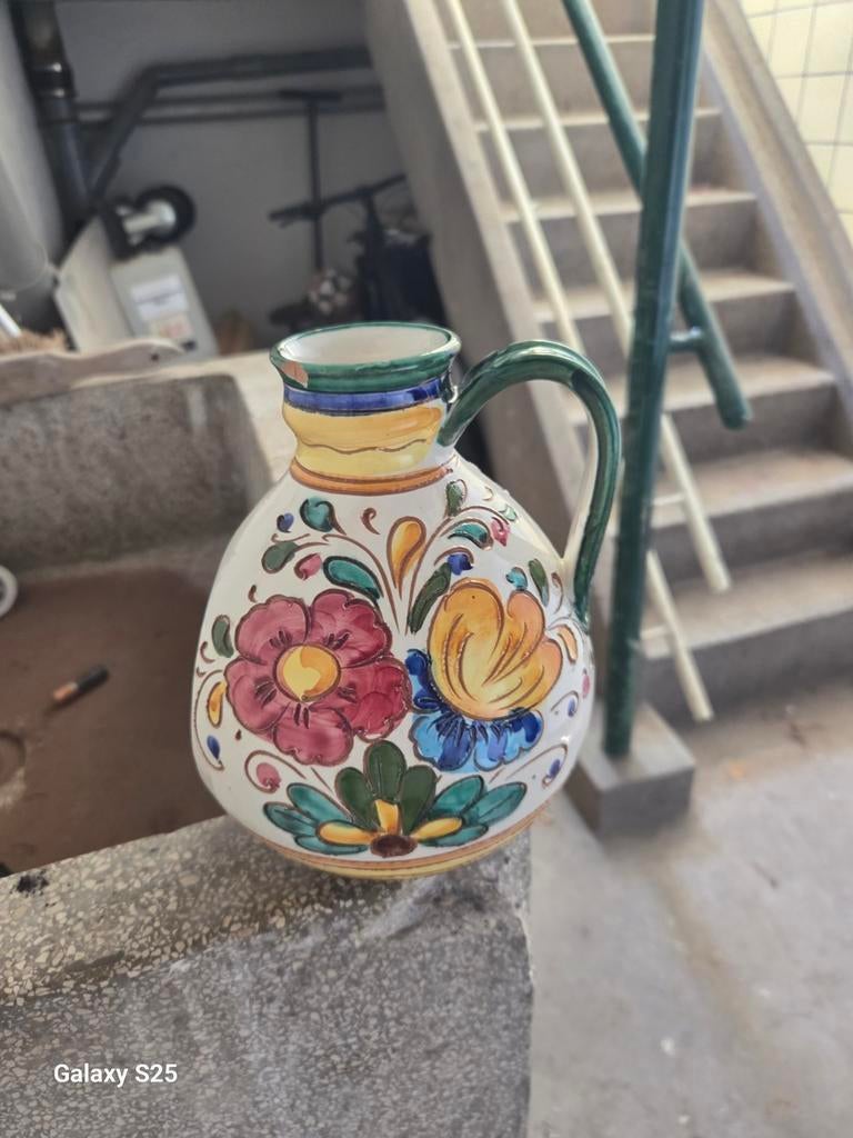 Decoratieve handgeschilderde keramische kan, Antiek en Kunst, Ophalen of Verzenden