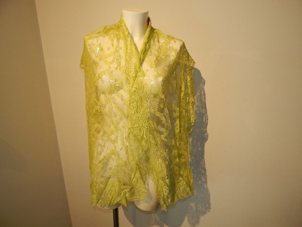 Bazaar Christian Lacoix lime voile shawl kant look chique