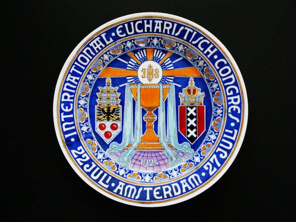 Gedenkbord Internationaal Eucharistisch Congres 1924 , Mosa, Antiek en Kunst, Ophalen of Verzenden