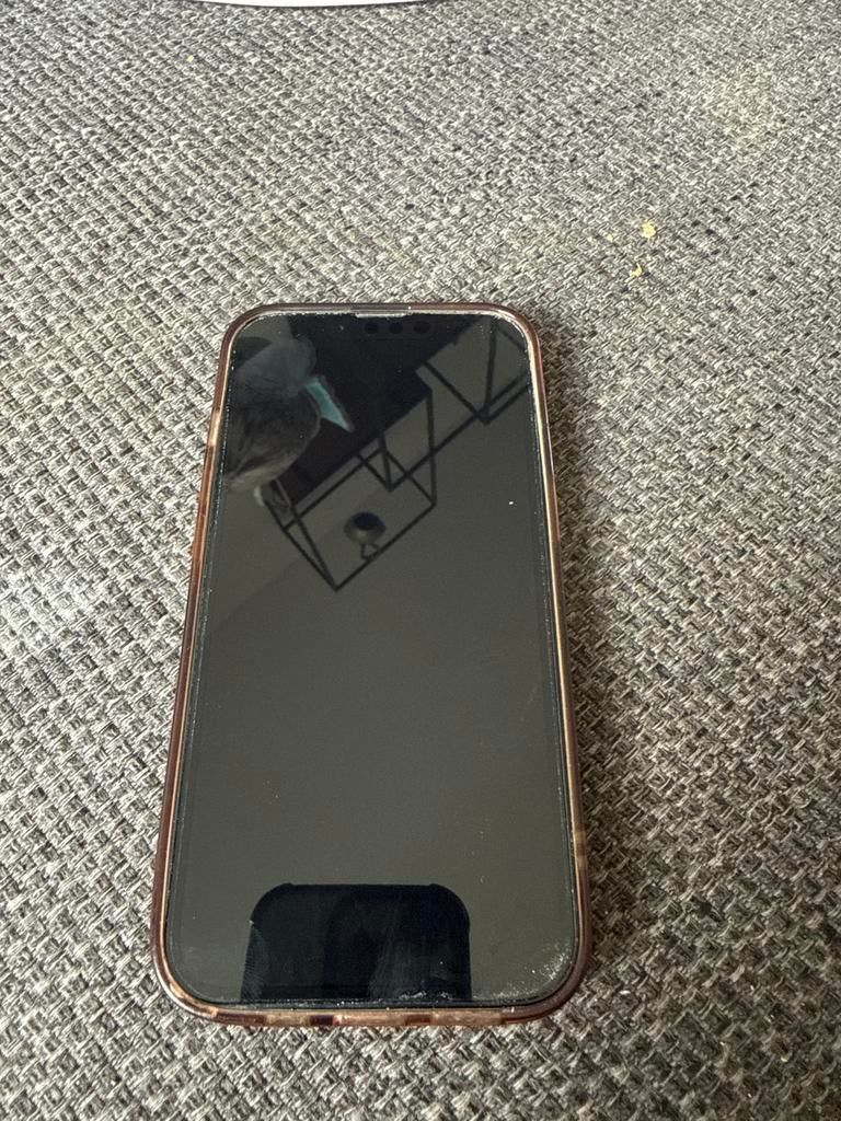 Apple iPhone 13 Midnight Zwart - Achterkant beschadigd, Telecommunicatie, Mobiele telefoons | Apple iPhone, Zwart, IPhone 13, Ophalen of Verzenden
