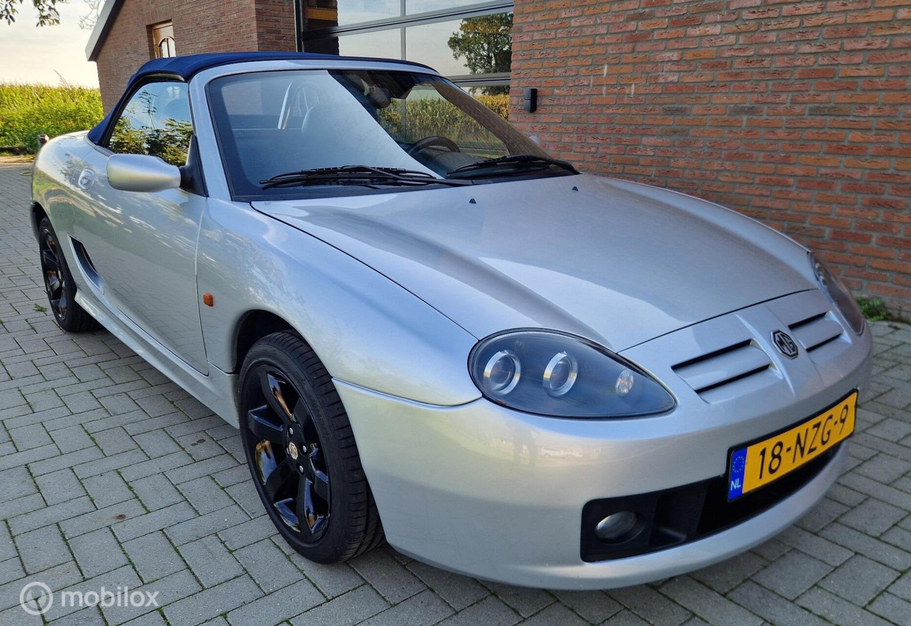 MG TF 1.8 TF 135 Nieuwe banden, distributie etc, Auto's, 13 km/l, 4 cilinders, Cabriolet, 1796 cc
