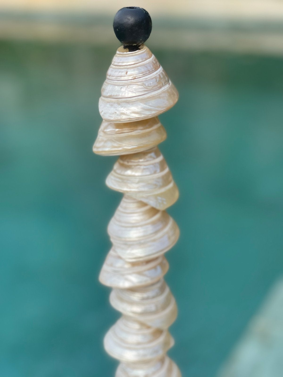 Decoratieve schelpentoren op standaard, Huis en Inrichting, Ribbonstore, Beige, Boho, Sint annaland