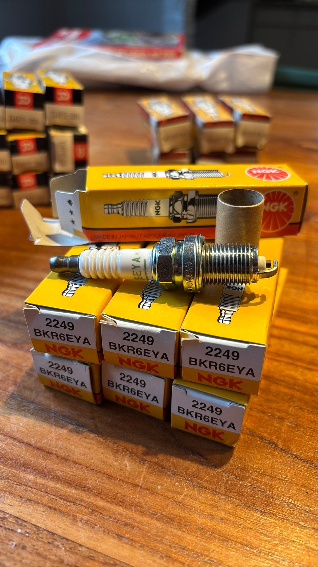 7x nieuwe NGK BKR6EYA (2249) bougies, Ophalen, Nieuw