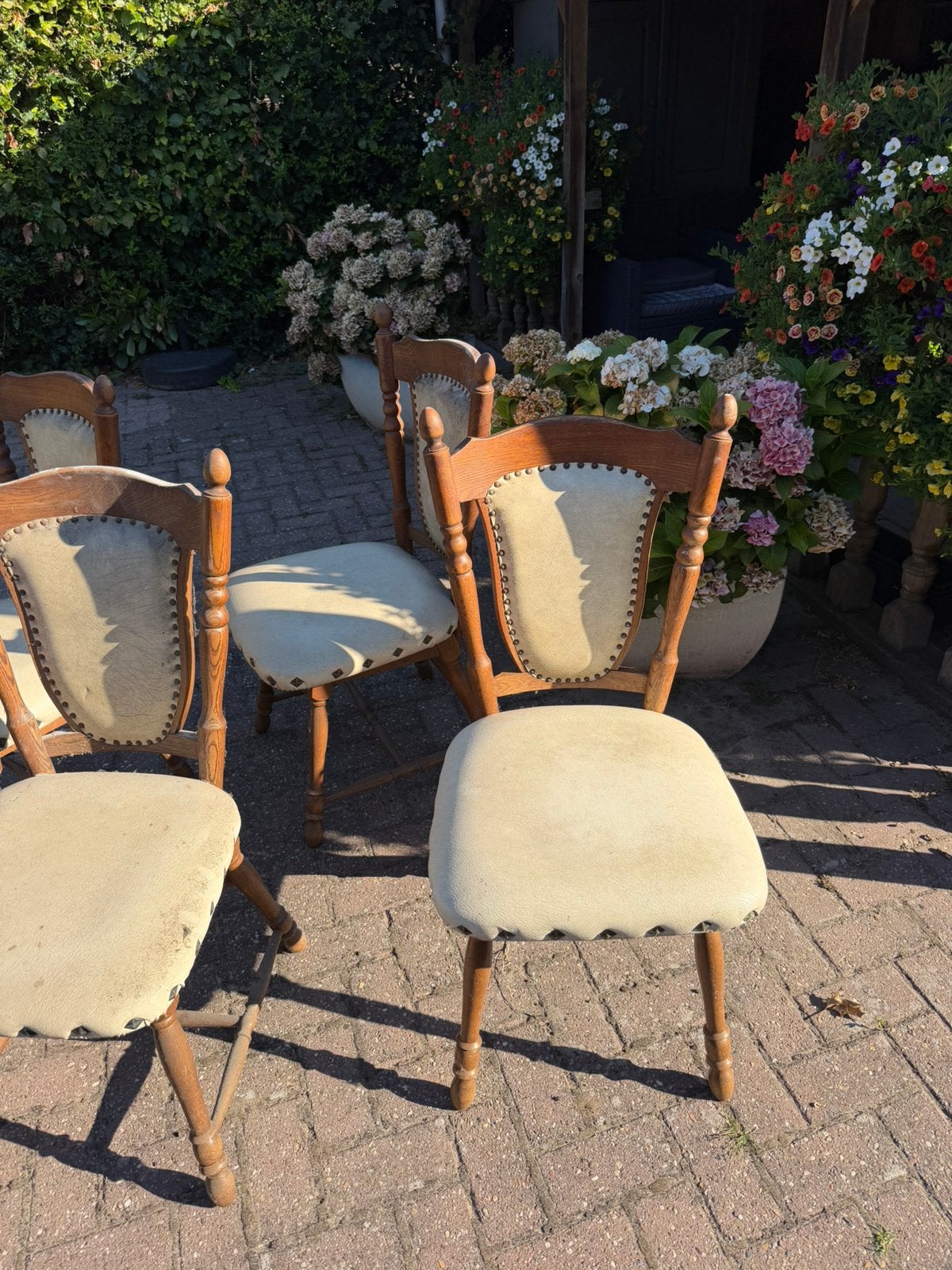 Set van 4 landelijke houten eetkamerstoelen – opknappers, Ophalen of Verzenden, Zo goed als nieuw, Bruin, Vijf, Zes of meer stoelen