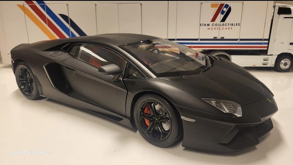 Pocher Lamborghini Aventador LP700-4 Nero Nemesis 1/8, Ophalen, Auto, 1:5 t/m 1:8, Zo goed als nieuw