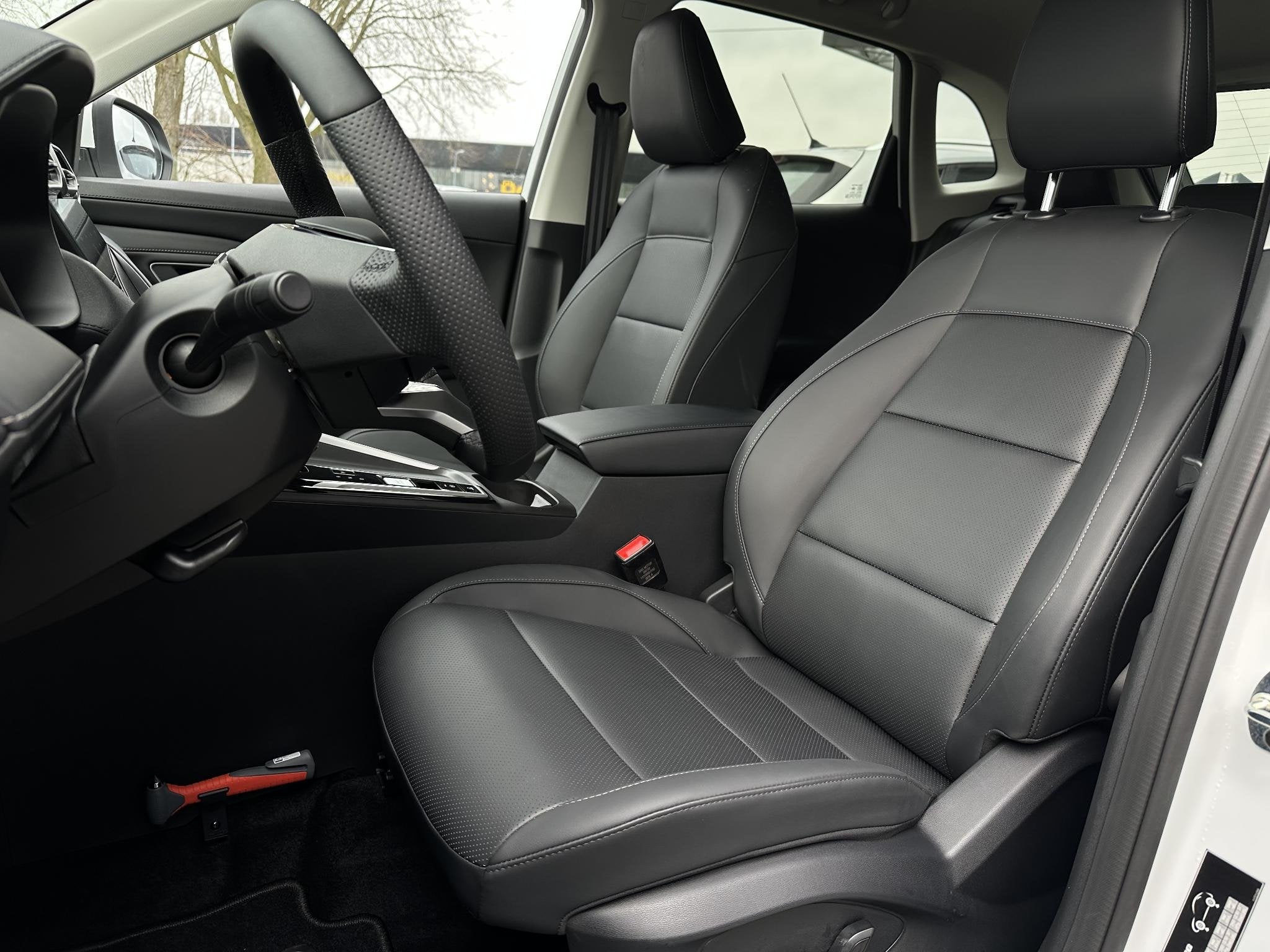 MG ZS 1.5 Hybrid+ Aut. Luxury | Leder | Elektrische stoelen, Auto's, 12 maanden, Euro 6, 4 cilinders, ZS