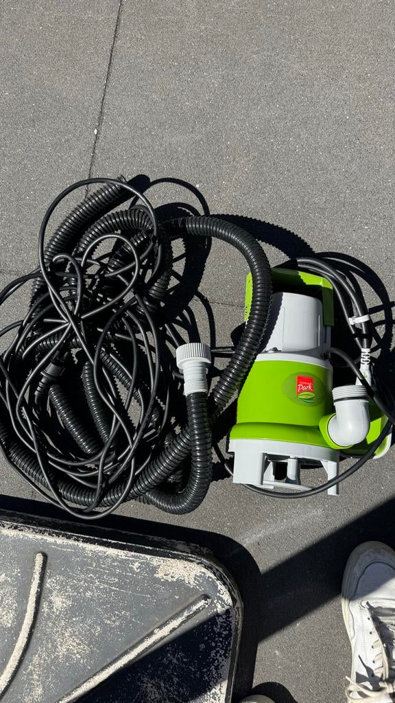 Waterpomp - Zo goed als nieuw, Ophalen, Zo goed als nieuw, Elektrisch, Dompelpomp