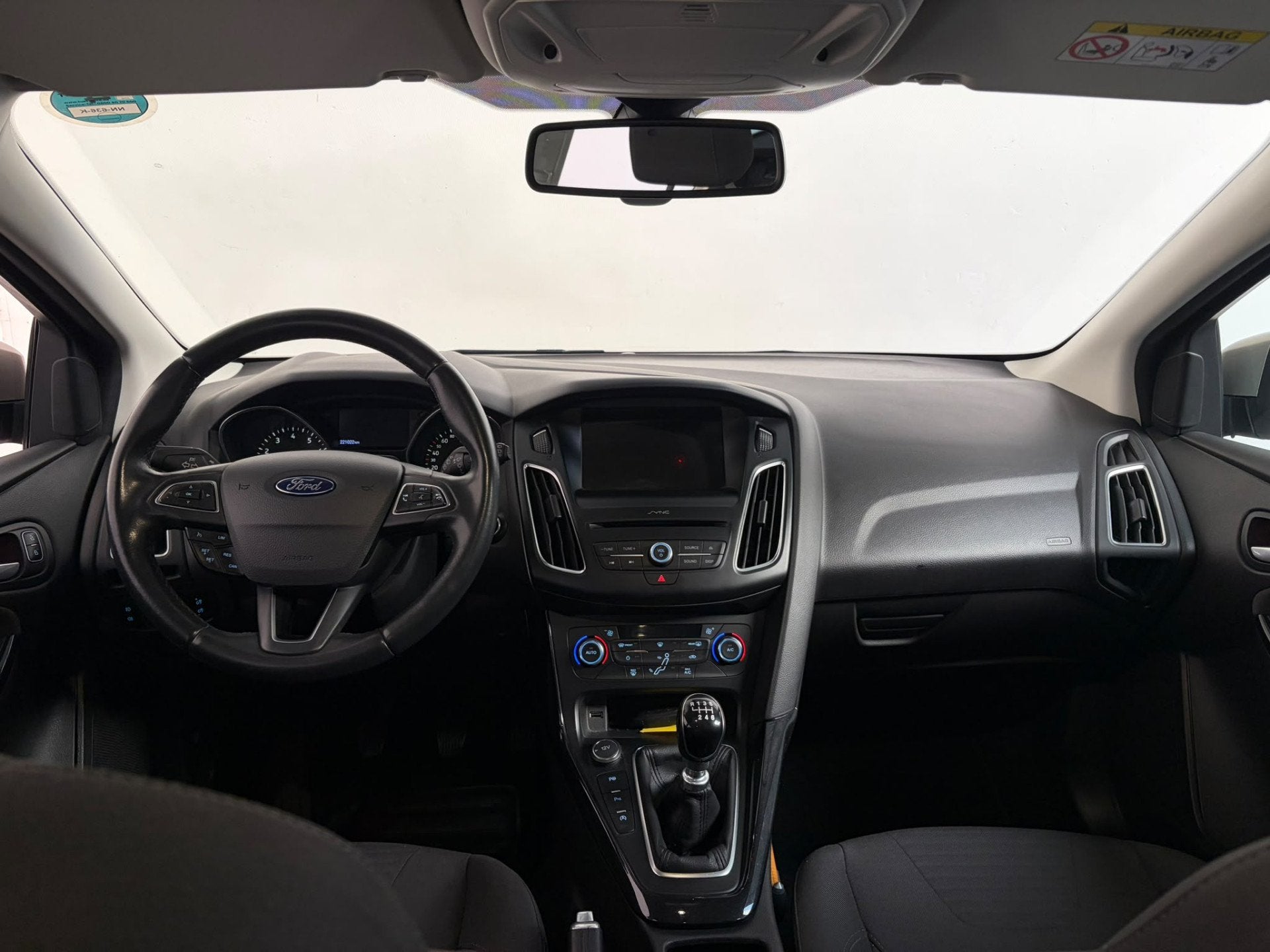 Ford FOCUS Wagon 1.0 Titanium (bj 2017), Auto's, Gebruikt, Euro 6, Origineel Nederlands, Handgeschakeld