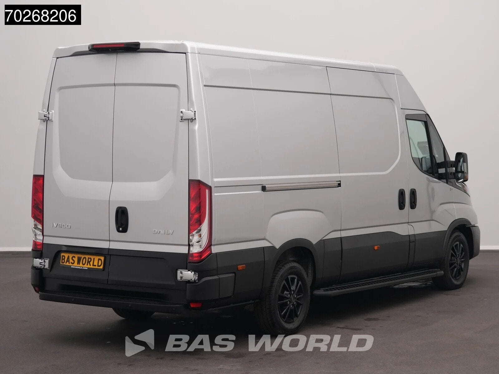 Iveco Daily 35S21 BPM VRIJ! 3.0L Automaat L2H2 Black Edition, Automaat, Stof, Euro 6, 4 cilinders