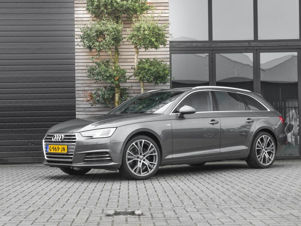 Audi A4 Avant 2.0 TDI Sport S Line Navi Trekhaak 19 inch vel, Gebruikt, 150 pk, 23 km/l, Diesel