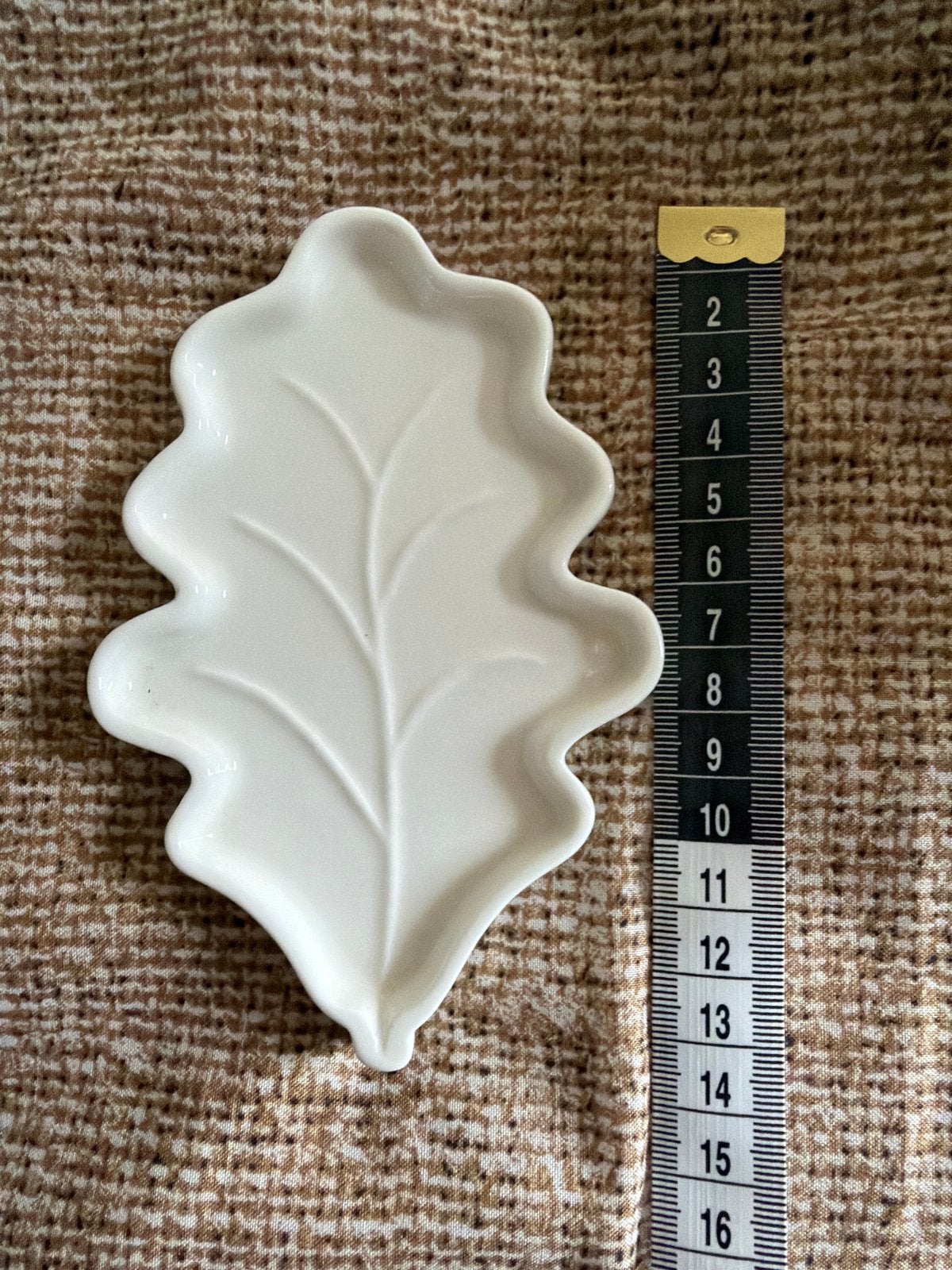 Riviera Maison Decoratief Eikenblad Schoteltje, Ophalen of Verzenden, Wit, Steen/keramiek, Landelijk