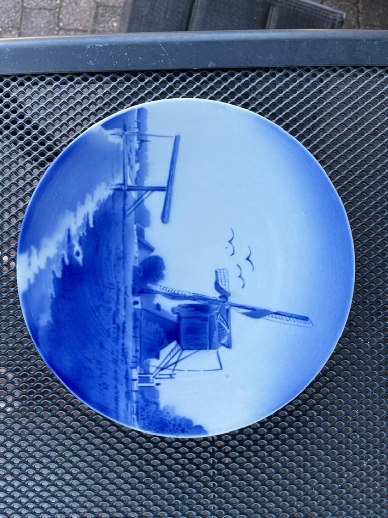 Delfts blauw bord met molen en vogels, ca. 24 cm, Ophalen of Verzenden