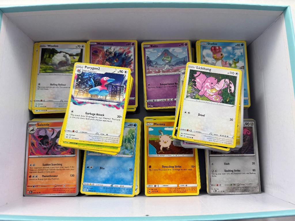 1000 Pokémonkaarten, Ophalen of Verzenden, Zo goed als nieuw, Meerdere kaarten