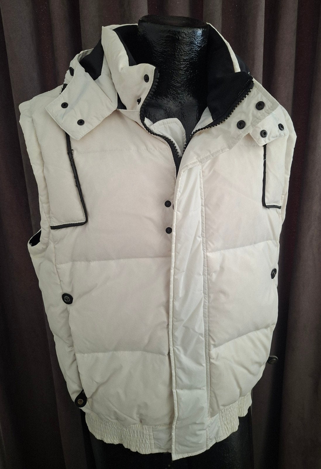 Cold Method witzwarte gewatteerde bodywarmer met capuchon XL, Kleding | Dames, Bodywarmers, Cold Method, Wit, Maat 46/48 (XL) of groter