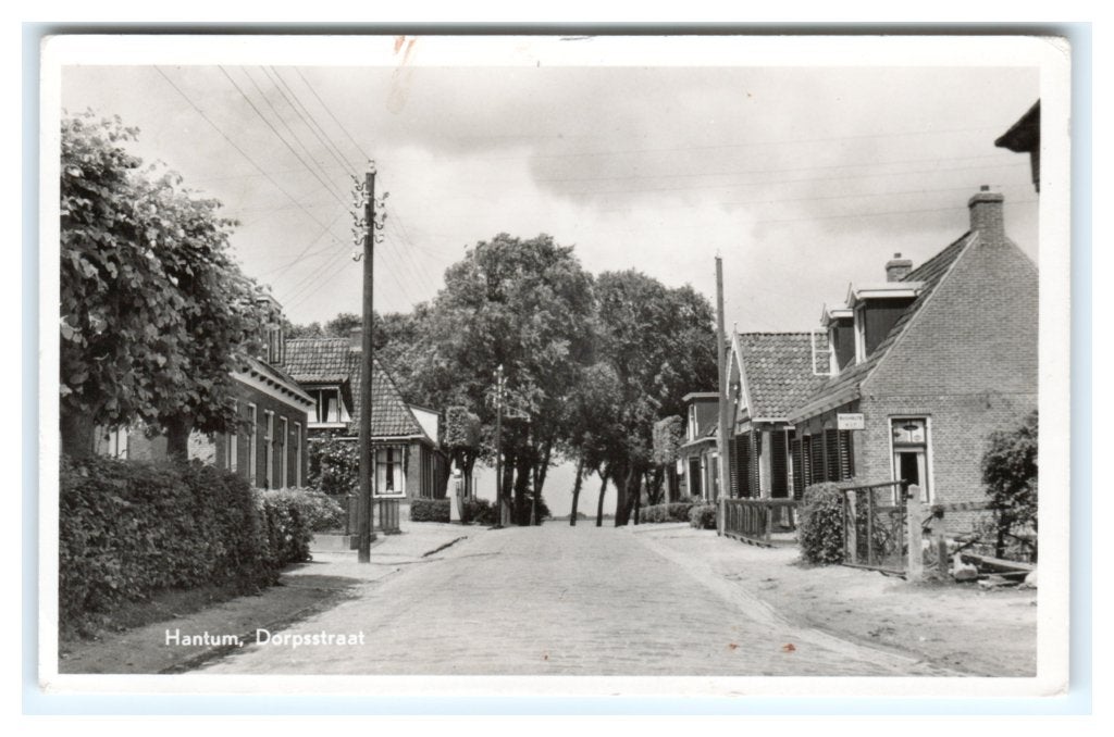 Hantum, (tussen Dokkum en Ternaard) Dorpsstraat, Ophalen of Verzenden, 1940 tot 1960, Gelopen, Friesland