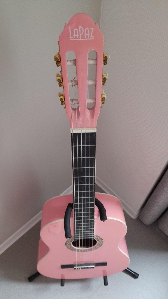Foto 2 van Akoestische Gitaar
