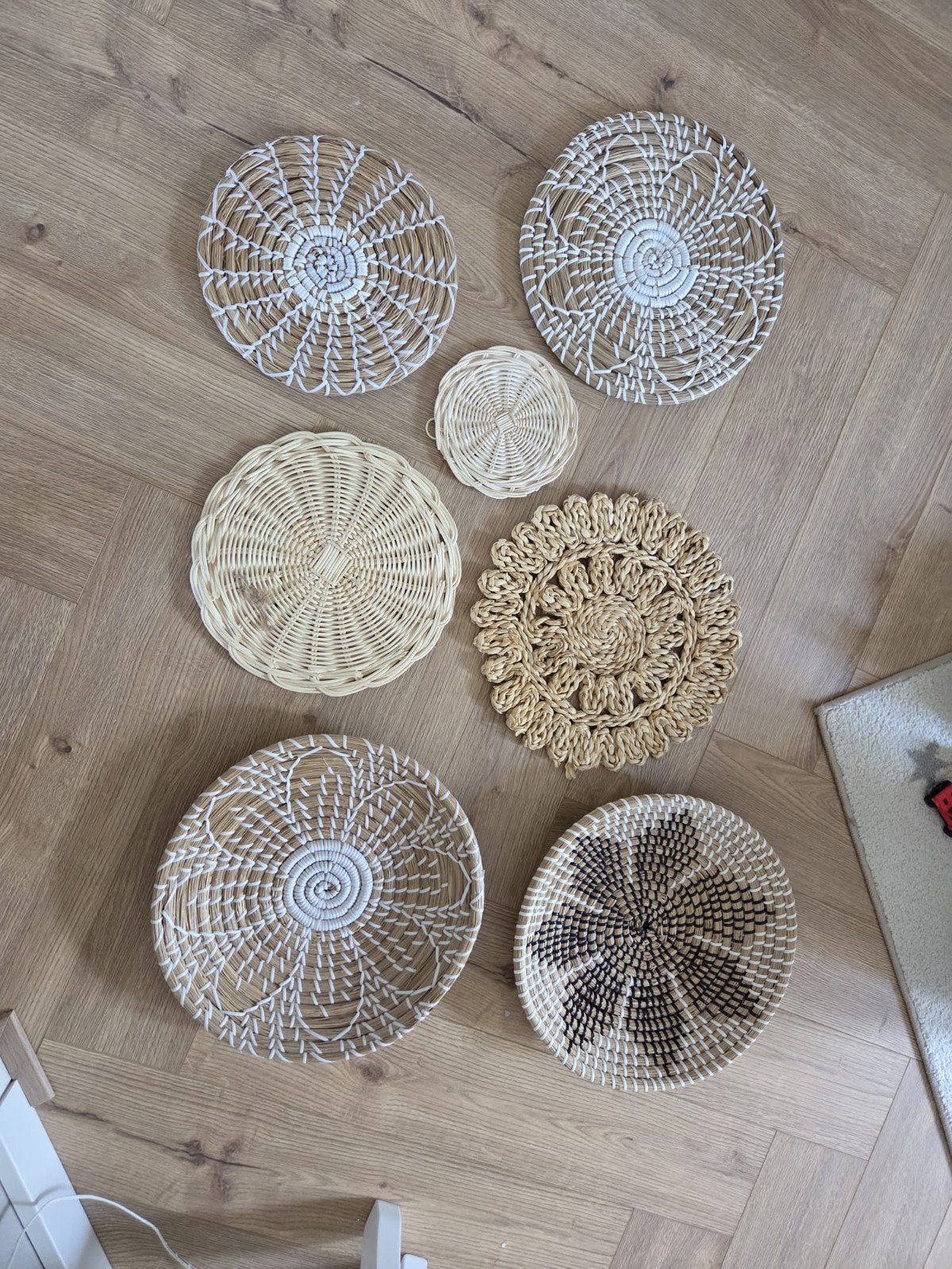 Set van 7 ronde muurdecoratie bohemian rieten, Huis en Inrichting, Woonaccessoires | Onderzetters, Ophalen of Verzenden, Zo goed als nieuw