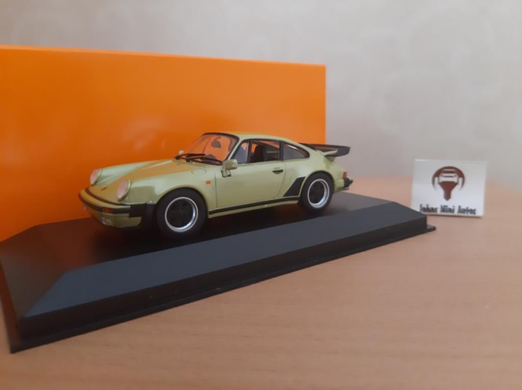 Porsche 911 Turbo 3.3 1977 Oliven-grun van Maxichamps 1:43
