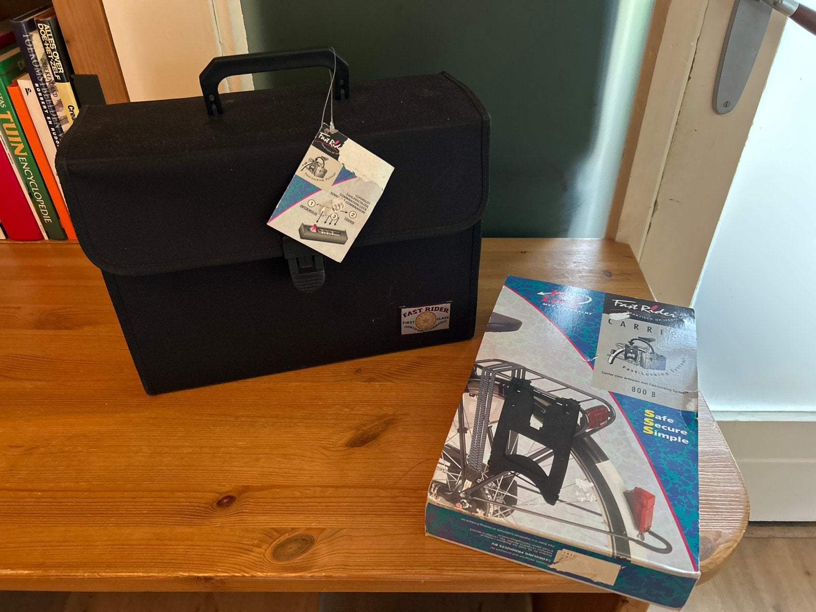 Fast Rider Carrier 800 B fietstas met slot, Fietsen en Brommers, Fietsaccessoires | Fietstassen, Ophalen of Verzenden, Nieuw