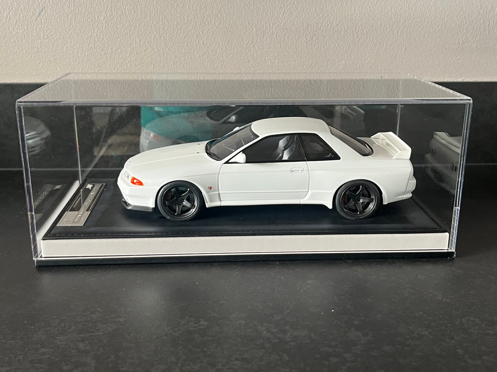 Nissan Skyline GT-R (R32) customized version 1:18 motorhelix, Ophalen of Verzenden, Nieuw, Auto, Overige merken