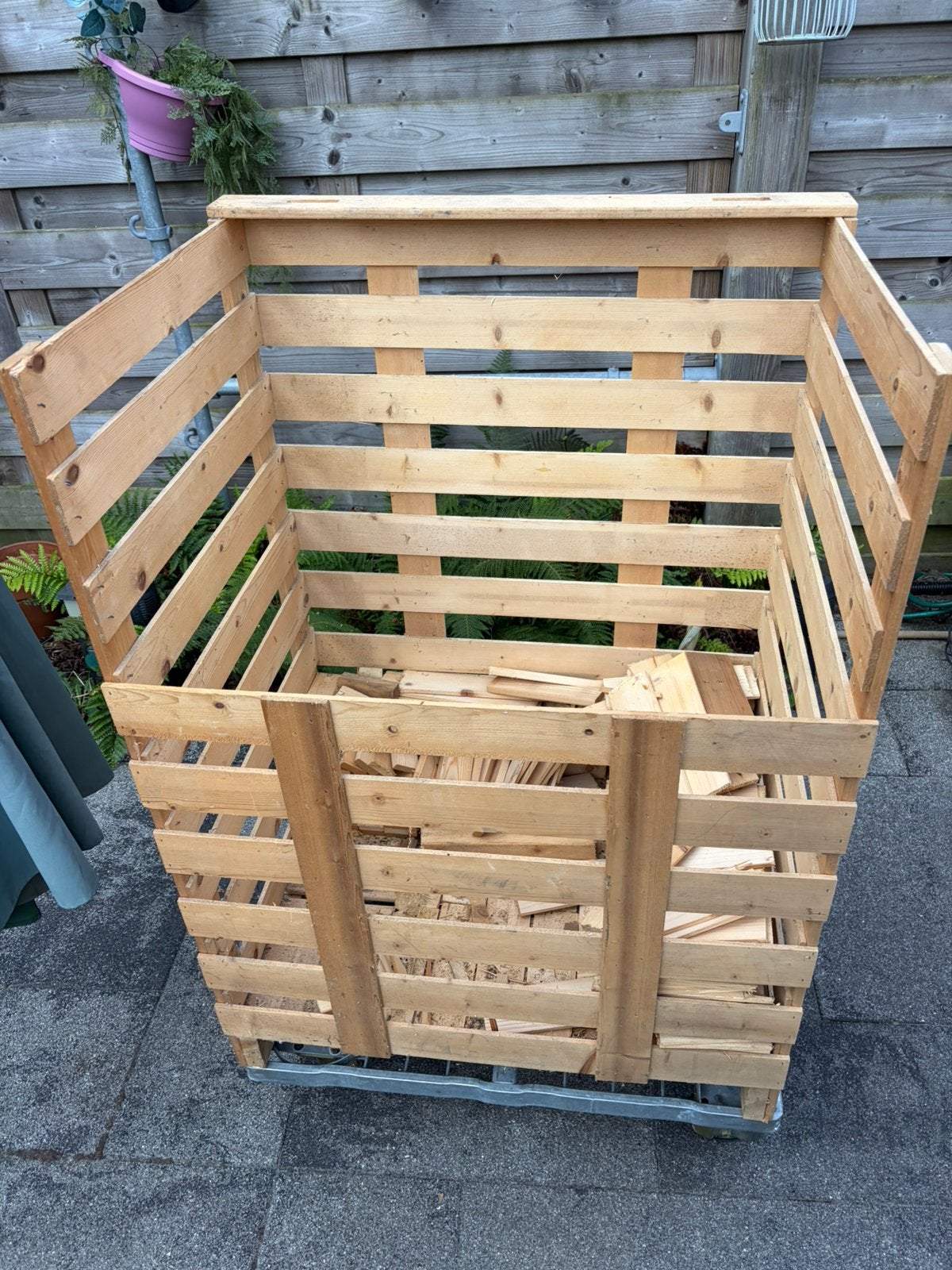 Gratis houten krat met aanmaak houtjes, Tuin en Terras, Haardhout, Minder dan 3 m³, Ophalen