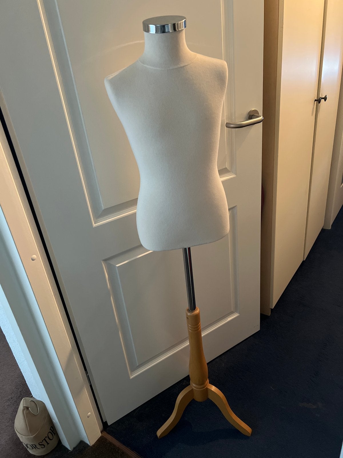 Paspop op houten voet - Ideaal voor presentatie, Ophalen of Verzenden, Gebruikt