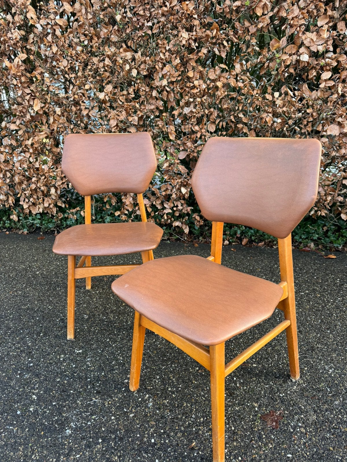 2 eetkamerstoelen skai jaren 60 SETPRIJS, Ophalen, Gebruikt, Twee, Bruin