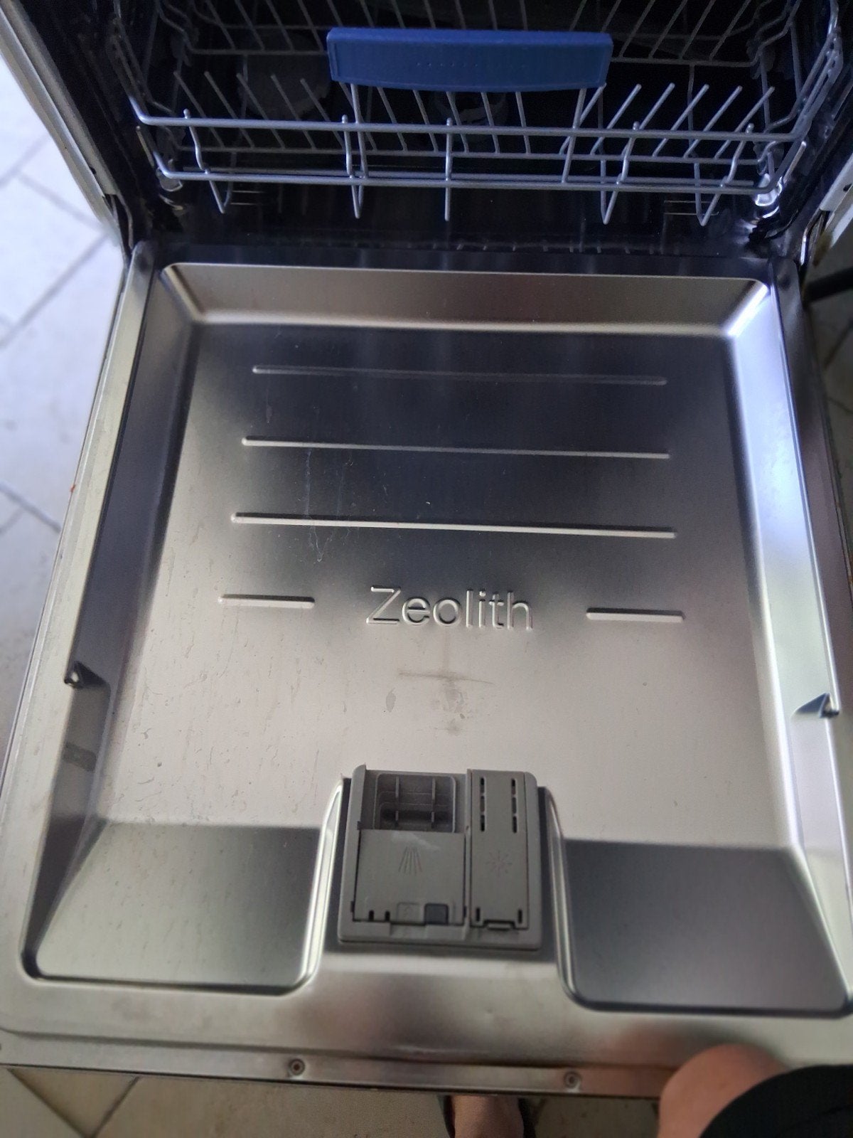 Foto 3 van Bosch inbouw vaatwasser met Zeolith droogtechniek