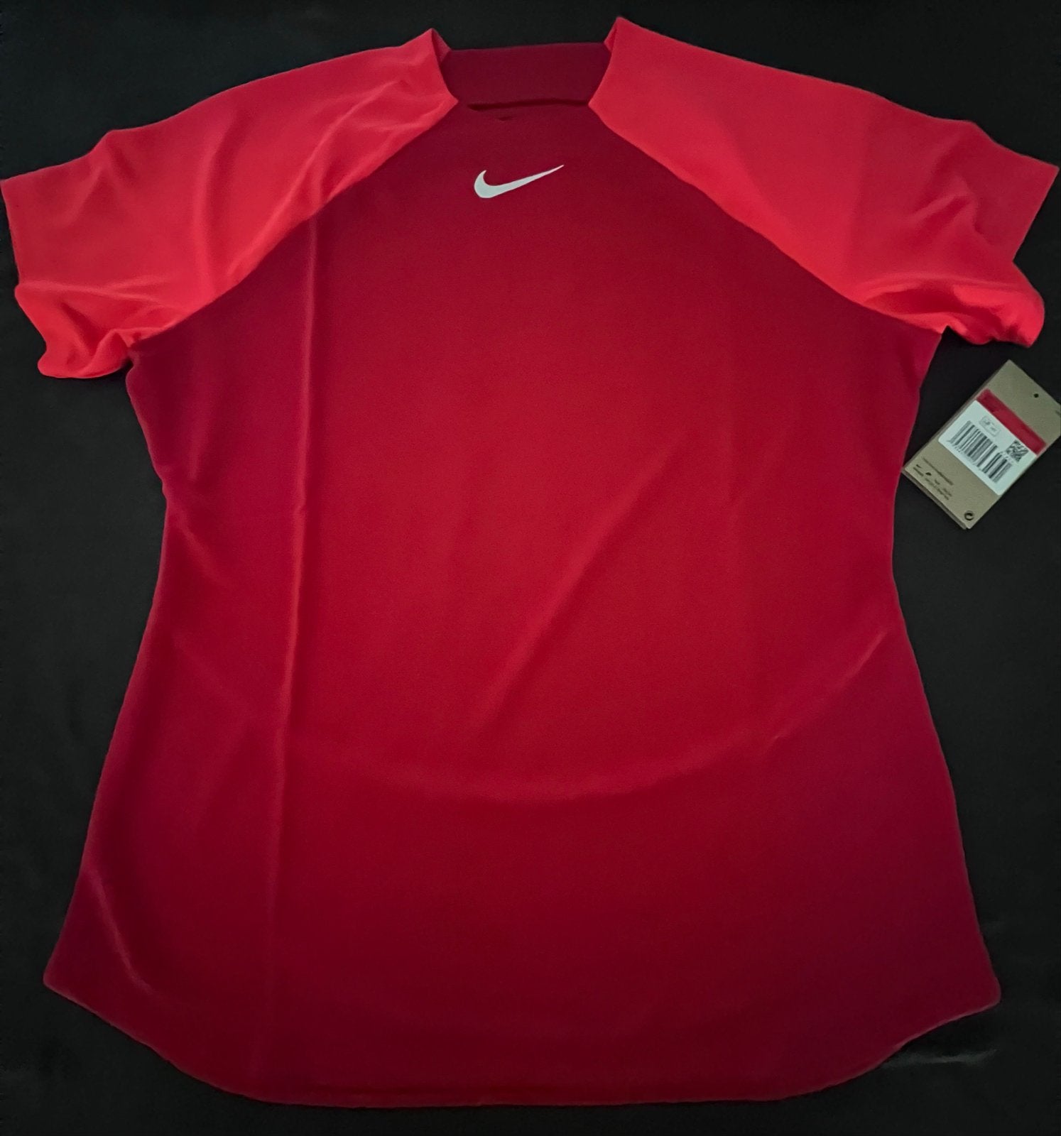 Nike Dames Voetbalshirt Rood Maat L - Nieuw met kaartjes, Nieuw, Ophalen of Verzenden, Rood, Maat 42/44 (L)