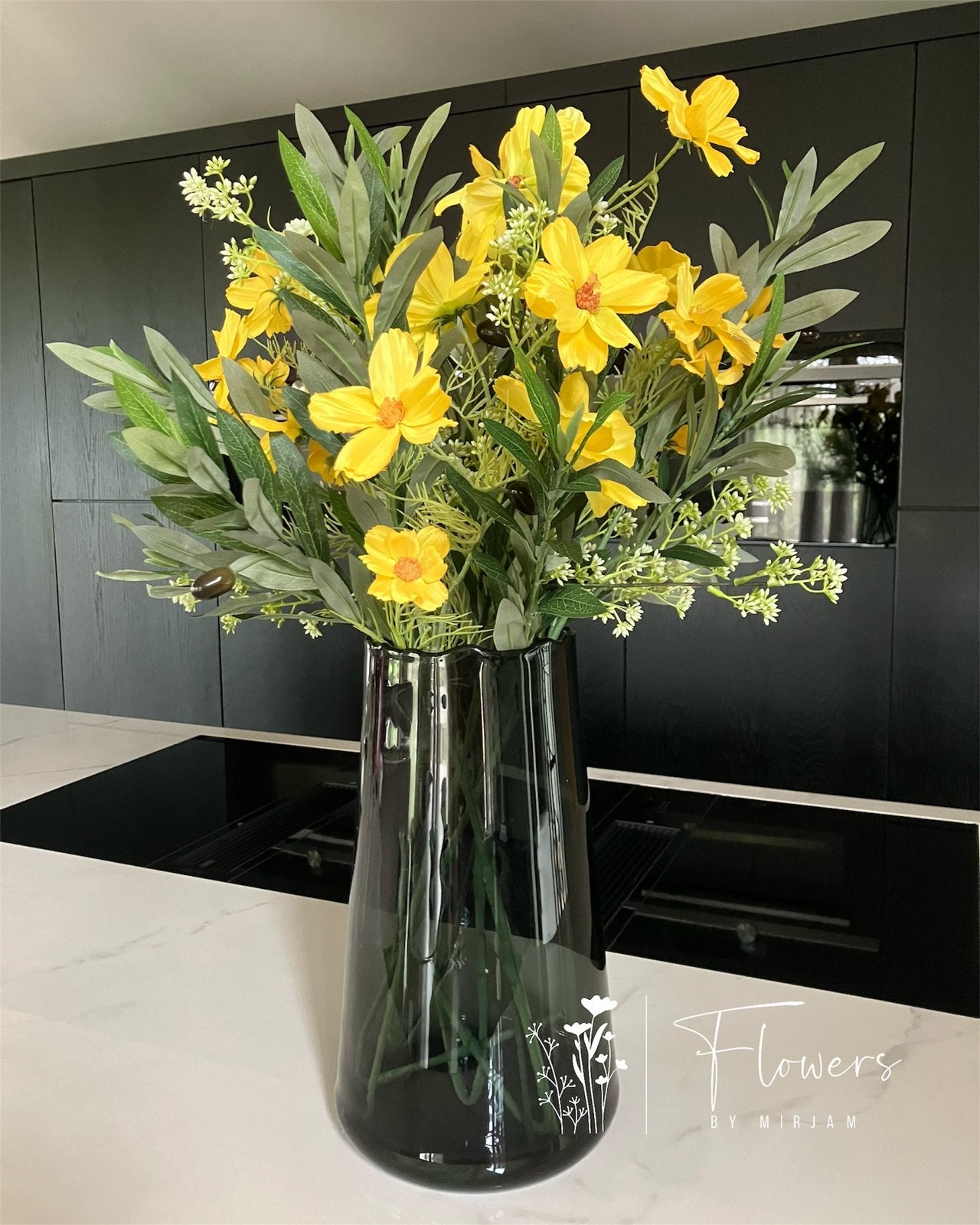 Zijden silk boeket met groen/gele tinten NIEUW!, Binnen, Info@flowersbymirjam.nl, Transformatorstraat 6a, Geel